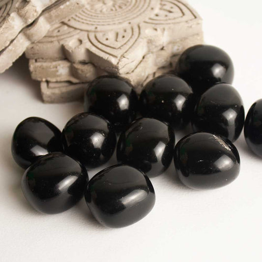 Obsidiana: una poderosa piedra para profundizar en la meditación