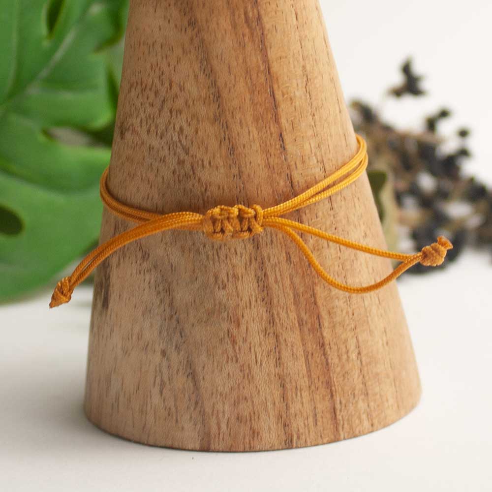 pulsera-jade-rojo-cuerda-01