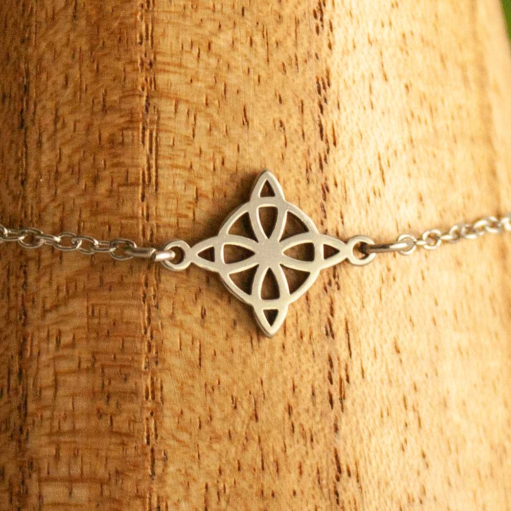 Pulsera de Acero con Nudo de Bruja